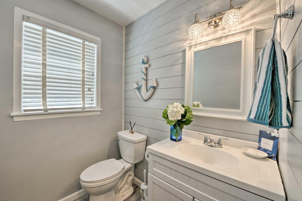 Coastal Cape May Getaway - Steps To Beach! Exterior photo
