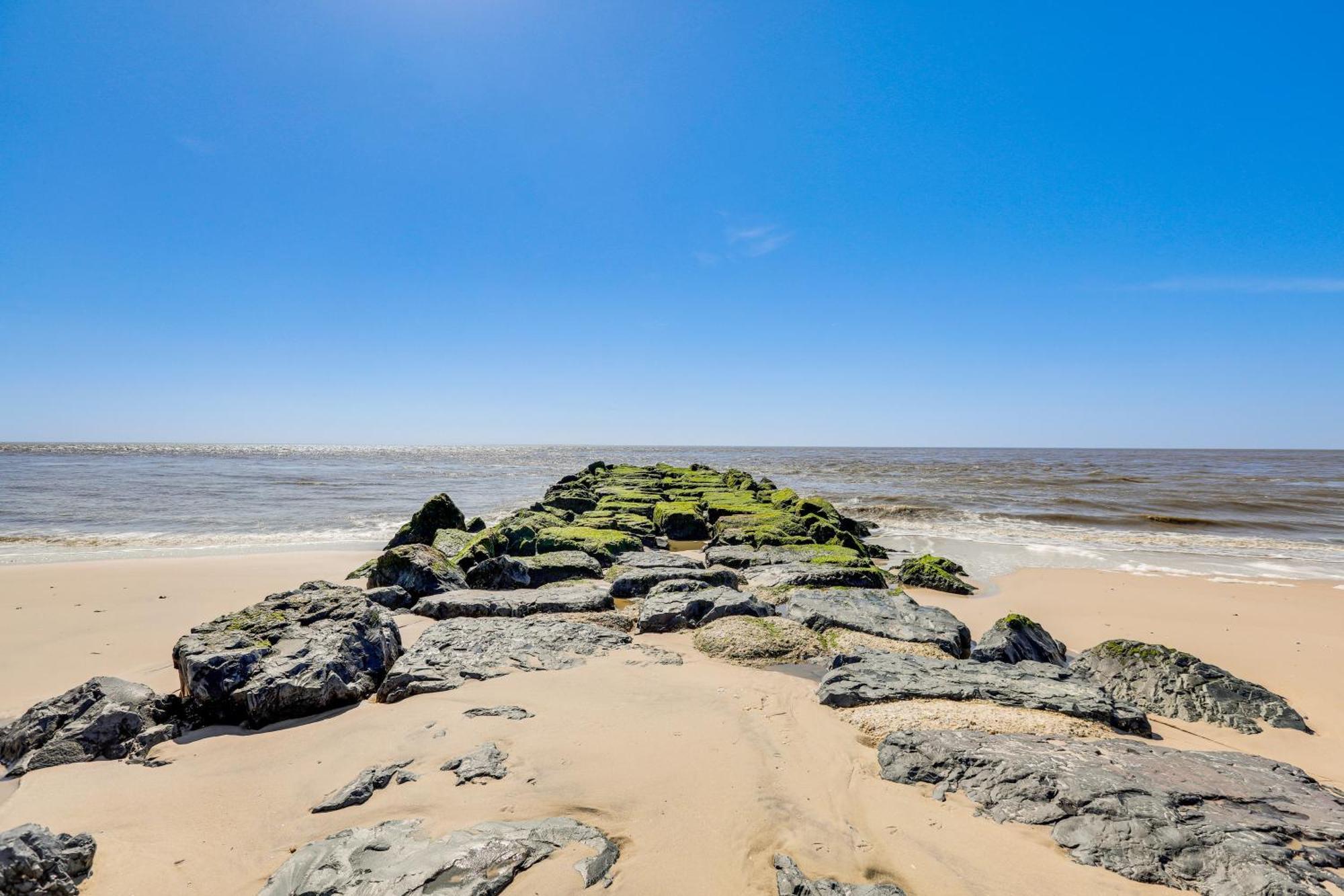 Coastal Cape May Getaway - Steps To Beach! Exterior photo